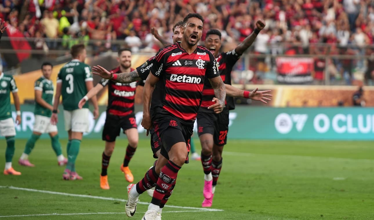 Flamengo levantó la Libertadores tras imponerse 1-0 sobre Palmeiras en una final ajustada
